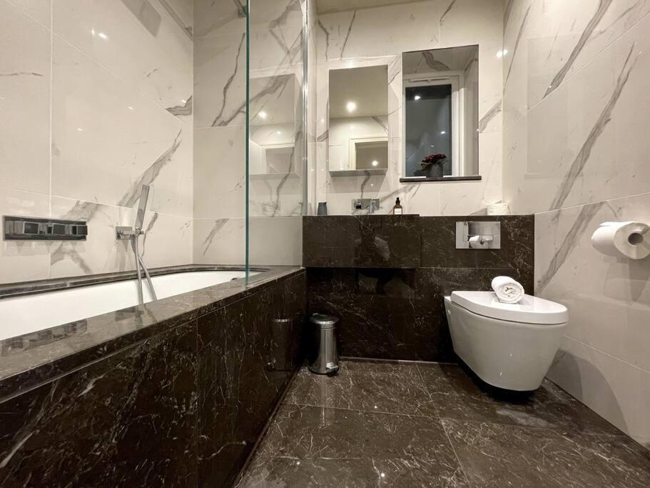 Appartement 2Br Urban Vista Retreat Chcl F7 à Chigwell Extérieur photo