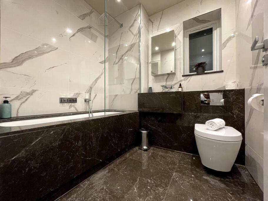 Appartement 2Br Urban Vista Retreat Chcl F7 à Chigwell Extérieur photo