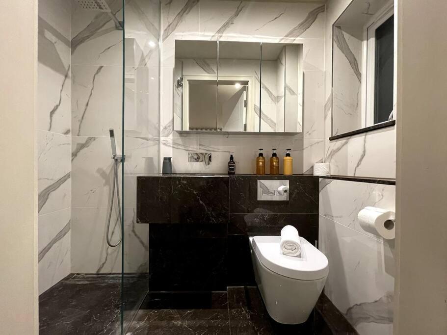 Appartement 2Br Urban Vista Retreat Chcl F7 à Chigwell Extérieur photo